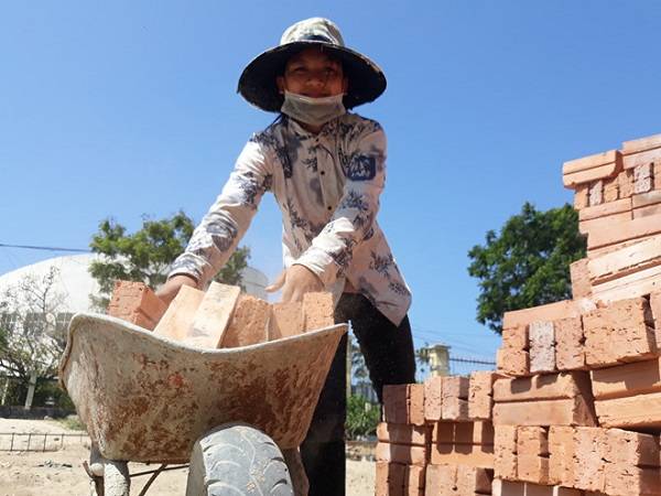 Nằm mơ thấy phụ hồ có điềm báo tốt xấu thế nào