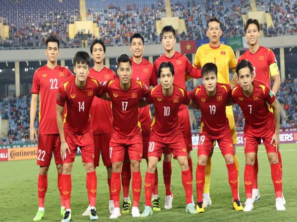 Bóng đá VN 16/11: Việt Anh thay Thanh Bình tại đội tuyển Việt Nam