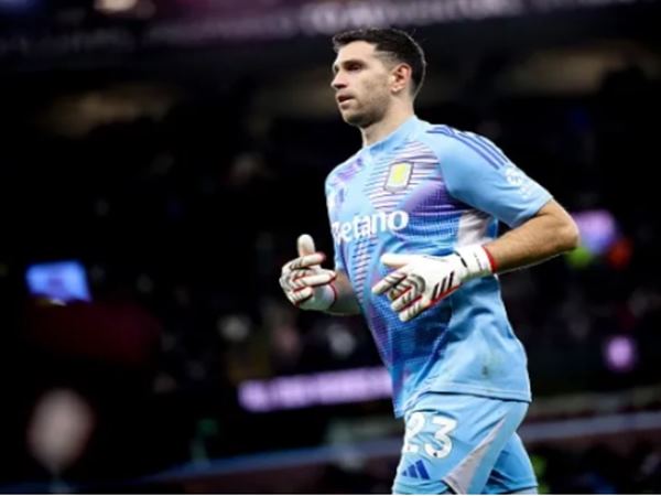 Chuyển nhượng MU: Hợp đồng hoàn hảo Emiliano Martinez