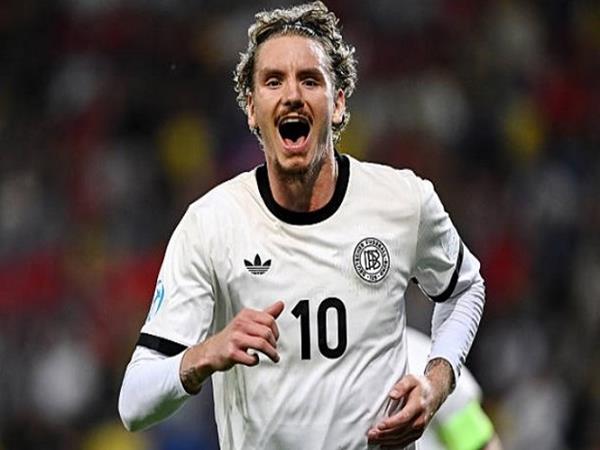 Chuyển nhượng Bayern: Thương vụ Nick Woltemade gặp khó