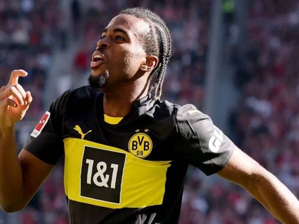 Tin chuyển nhượng: Dortmund đạt thỏa thuận mua Chukwuemeka