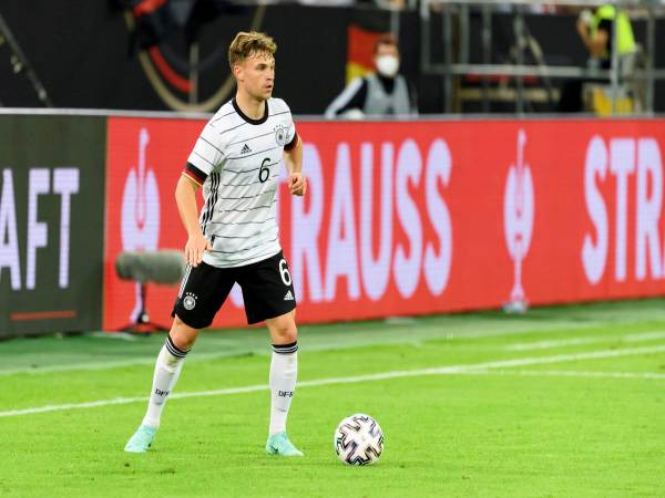 Khám phá số áo Kimmich tại Bayern Munich và tuyển Đức