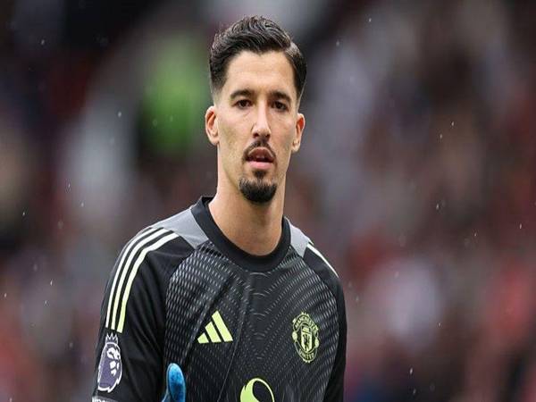 Altay Bayindir từng khoác áo những đội bóng nào?