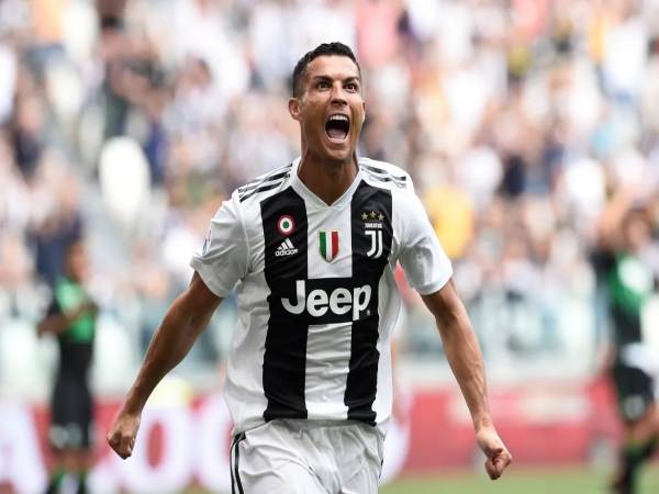 Tiền đạo Cristiano Ronaldo